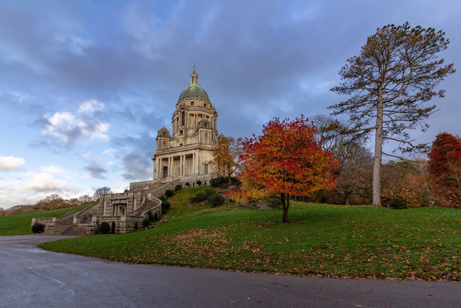 The Ashton Memorial Is Located At The Highest Point In Williamson